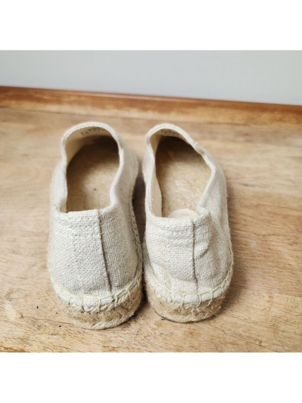 SOLUDOS Spirit Animal Smoking Slipper- Cat Embroidery Sand Size 7 - Picture 9 of 13